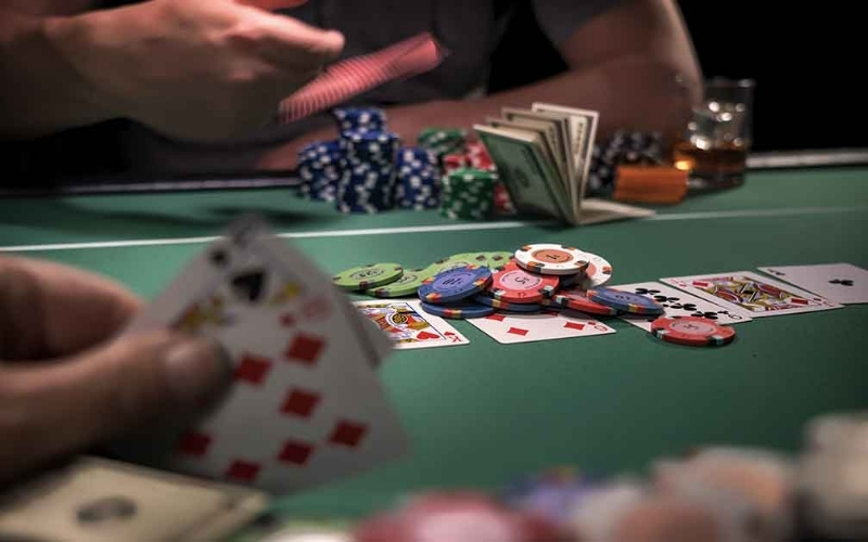 Teleseminar Poker là gì? Phương pháp huấn luyện tâm lý chơi bài chuyên nghiệp.