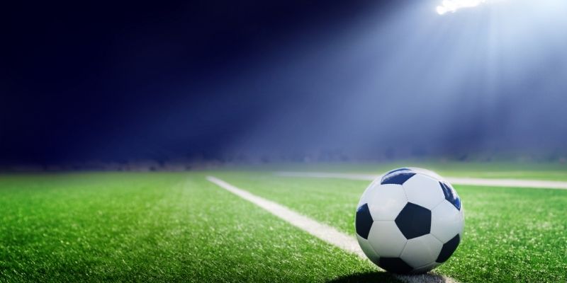 Khoảnh khắc bóng bay vào lưới trong một tình huống quyết định