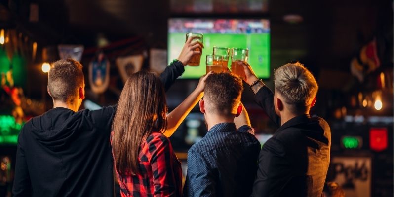 Cách trải nghiệm xem bóng đá trên màn hình lớn