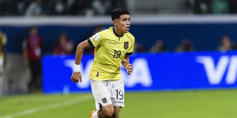 Đánh giá vai trò của cầu thủ