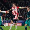 PSV Eindhoven gặp kháng cự mạnh khi đối đầu đội đang thăng hoa
