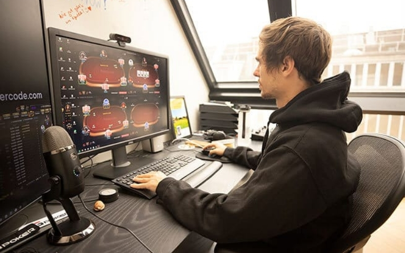 Quyết định nghỉ hưu ở tuổi 23 và sự trở lại selective