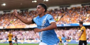 Cầu thủ Rico Lewis