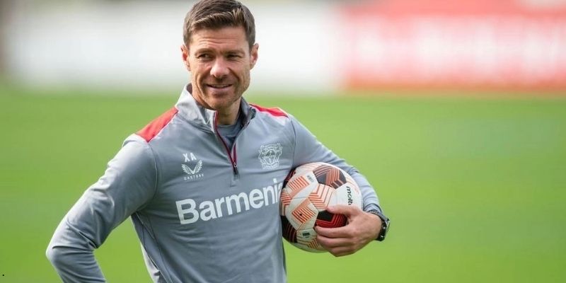 Xabi Alonso xây dựng Leverkusen với lối chơi linh hoạt